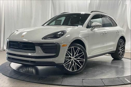2026 Porsche Macan AWD