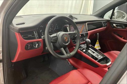 2026 Porsche Macan AWD
