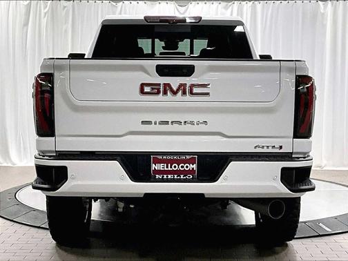 2024 GMC Sierra 2500 AT4