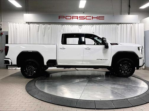 2024 GMC Sierra 2500 AT4