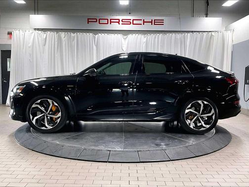 2022 Audi e-tron Sportback S line Premium Plus