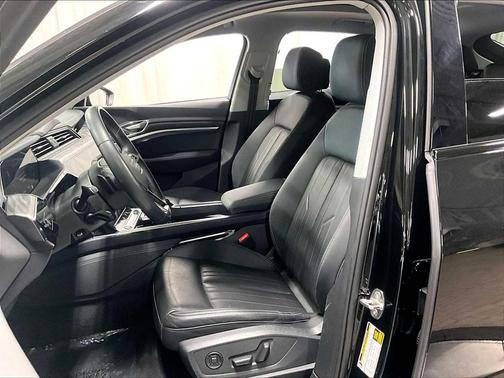 2022 Audi e-tron Sportback S line Premium Plus