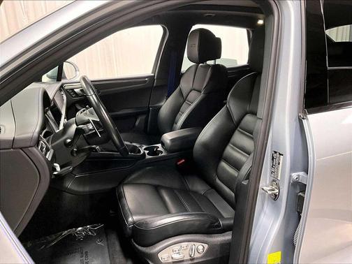 2024 Porsche Macan GTS