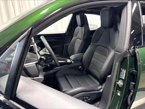 OAK GREEN NEO 2026 Porsche Macan Macan Electric 4
