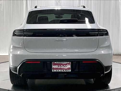 2024 Porsche Macan 4