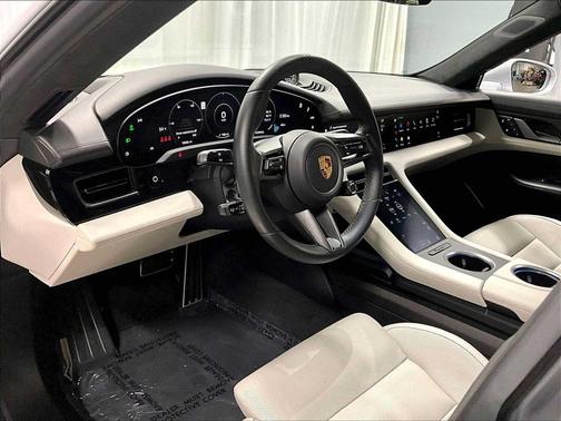 2022 Porsche Taycan Turbo S