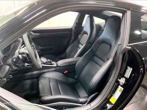 2024 Porsche 911 Carrera