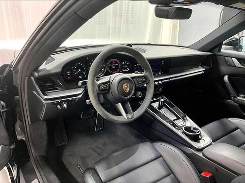 2024 Porsche 911 Carrera