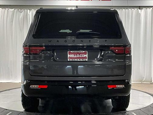 2023 Jeep Wagoneer Series II Carbide 4x4