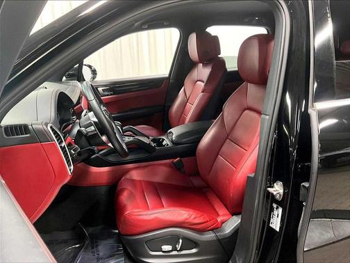 2021 Porsche Cayenne Cayenne