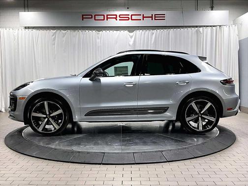 2026 Porsche Macan T