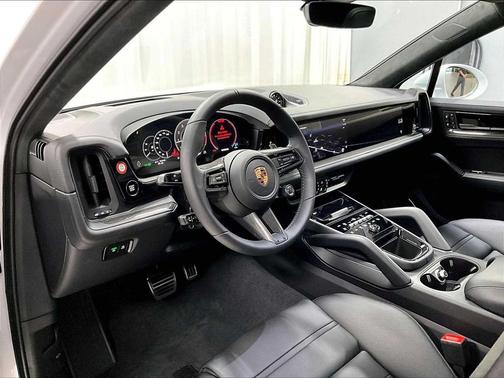 CARRERA WHITE 2026 Porsche Cayenne GTS