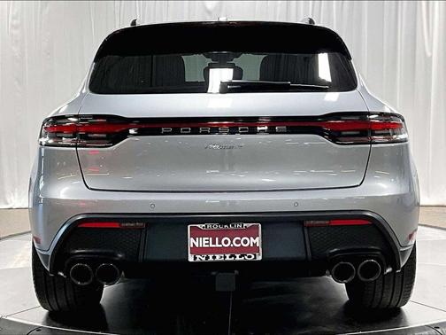 2025 Porsche Macan AWD