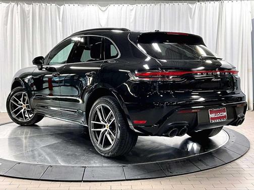 2025 Porsche Macan AWD