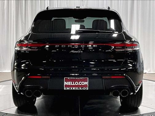 2025 Porsche Macan AWD