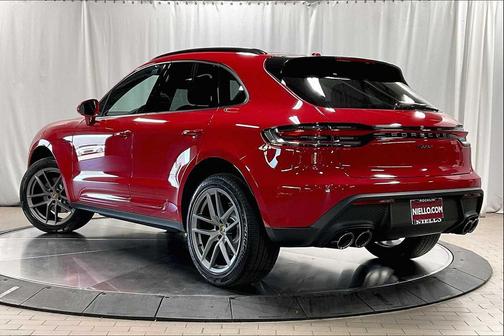 2025 Porsche Macan AWD
