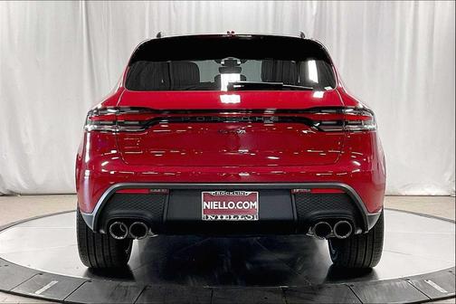 2025 Porsche Macan AWD