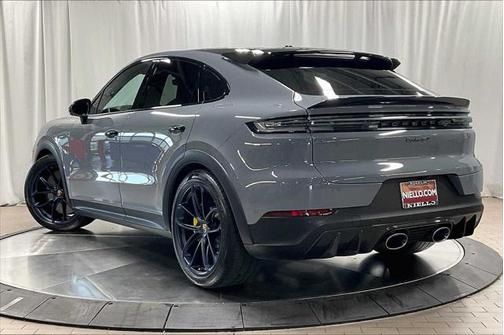 2024 Porsche Cayenne Turbo GT