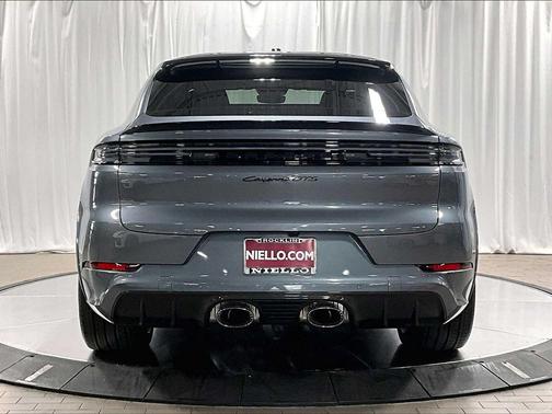 2026 Porsche Cayenne GTS