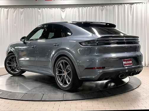 2026 Porsche Cayenne GTS