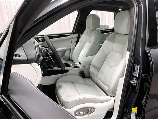 2026 Porsche Macan Macan S