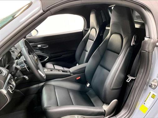 2025 Porsche 718 Boxster S