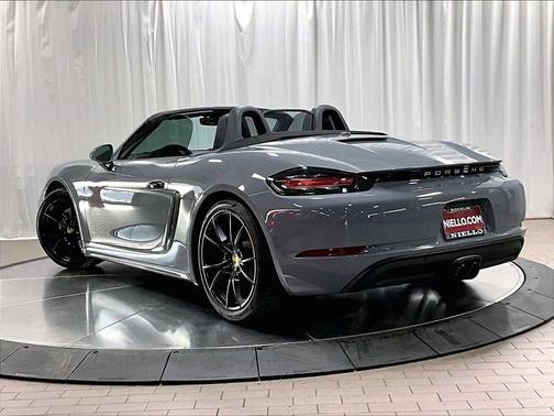 2025 Porsche 718 Boxster S