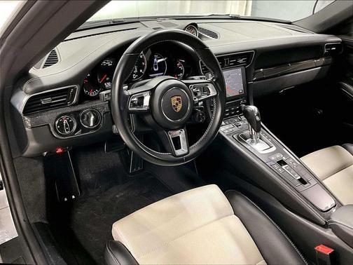 2018 Porsche 911 Turbo