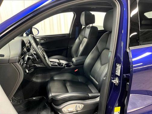 2025 Porsche Macan Macan