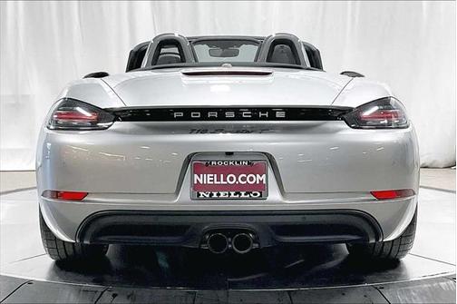 2023 Porsche 718 Boxster T