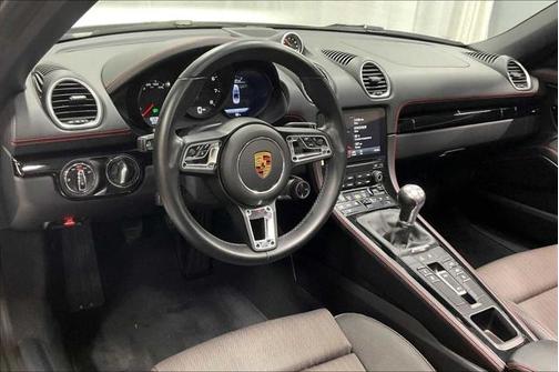 2023 Porsche 718 Boxster T