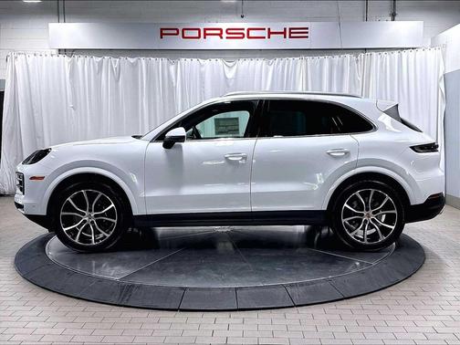 CARRARA WHITE 2026 Porsche Cayenne Cayenne