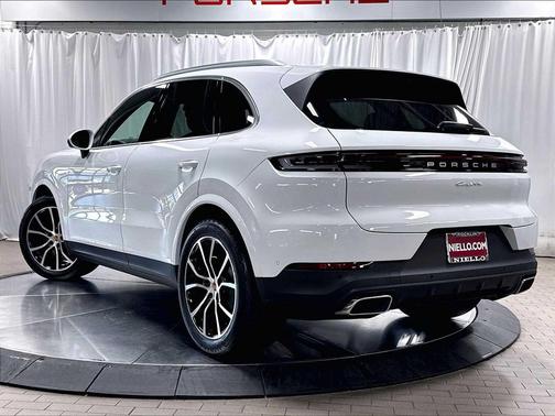 CARRARA WHITE 2026 Porsche Cayenne Cayenne
