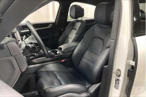 2024 Porsche Cayenne Coupe AWD