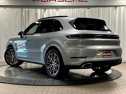 DOLOMITE 2026 Porsche Cayenne Cayenne