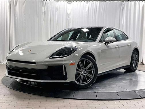 2026 Porsche Panamera 4