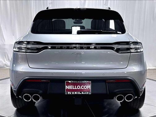 DOLOMITE SILVER 2026 Porsche Macan Macan