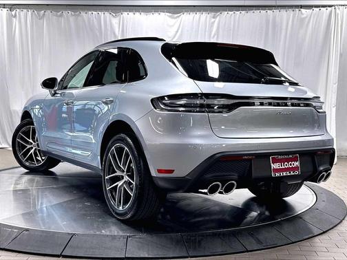 DOLOMITE SILVER 2026 Porsche Macan Macan