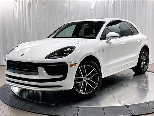 2025 Porsche Macan AWD