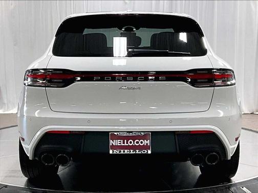 2025 Porsche Macan AWD