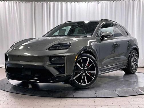 2025 Porsche Macan Turbo