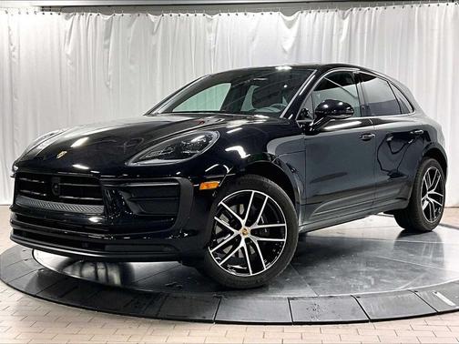 2025 Porsche Macan AWD