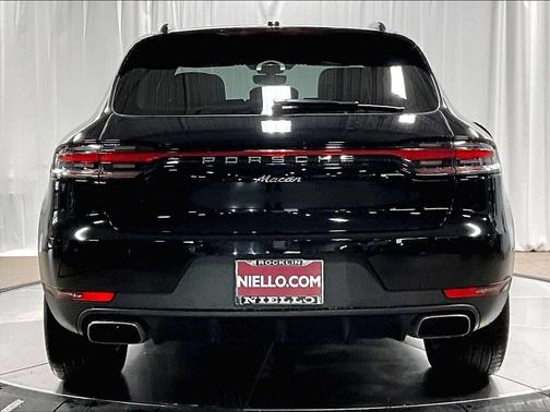 2021 Porsche Macan AWD