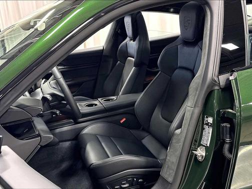 OAK GREEN MET 2026 Porsche Taycan Black Edition