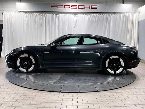 2025 Porsche Taycan 