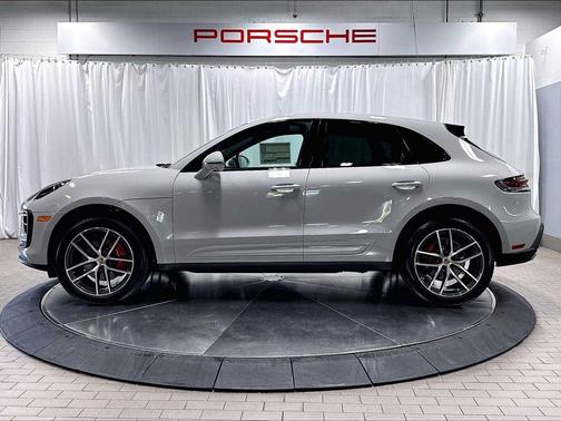 Chalk 2026 Porsche Macan Macan
