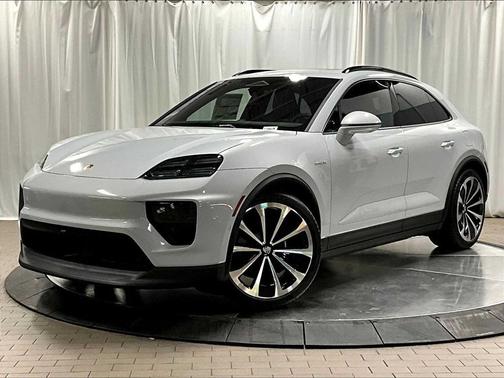 ICE GREY MET 2026 Porsche Macan Macan Electric
