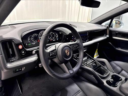 DOLOMITE SILVER 2026 Porsche Cayenne Cayenne