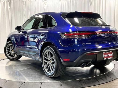2025 Porsche Macan AWD