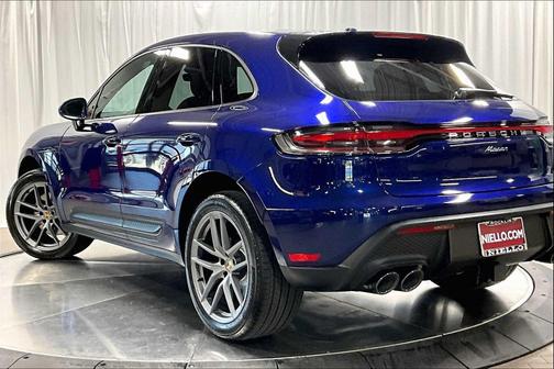 2025 Porsche Macan AWD